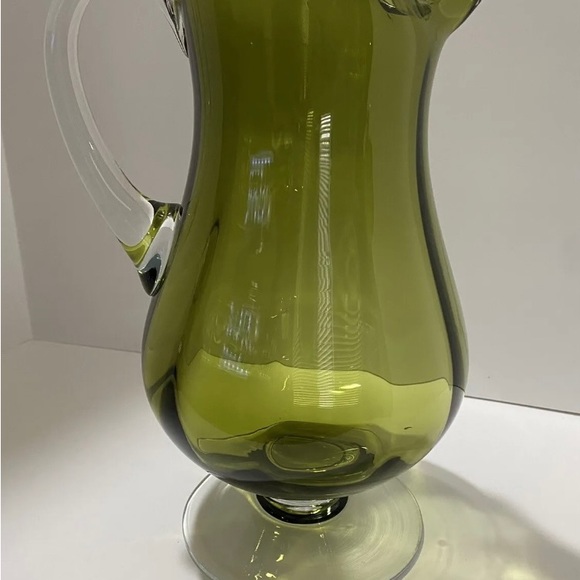 VTG Hand Blown Green Art Glass Pitcher Clear Handle Pedestal Base MCM 54 oz - Picture 2 of 15
